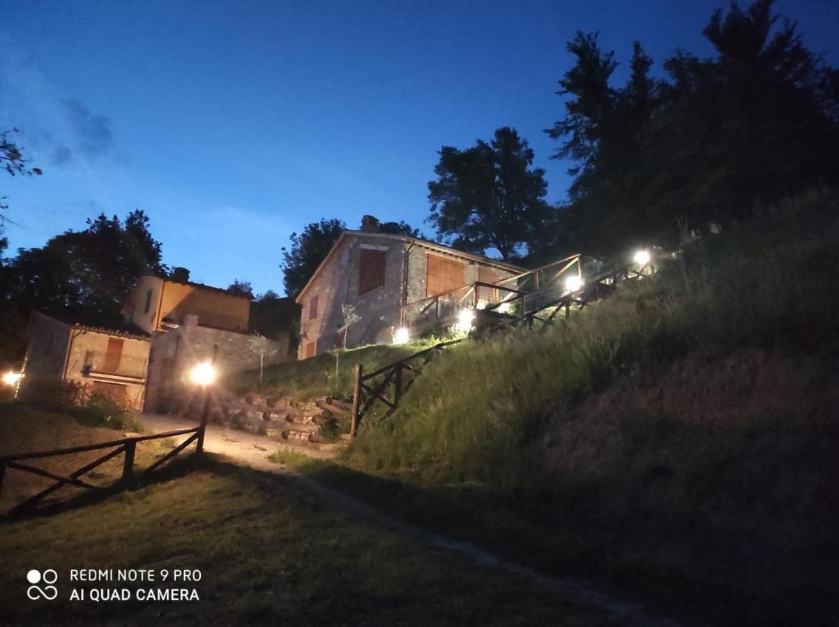 Tramonto Casa Barga Toscana Ristrutturata 2021 エクステリア 写真